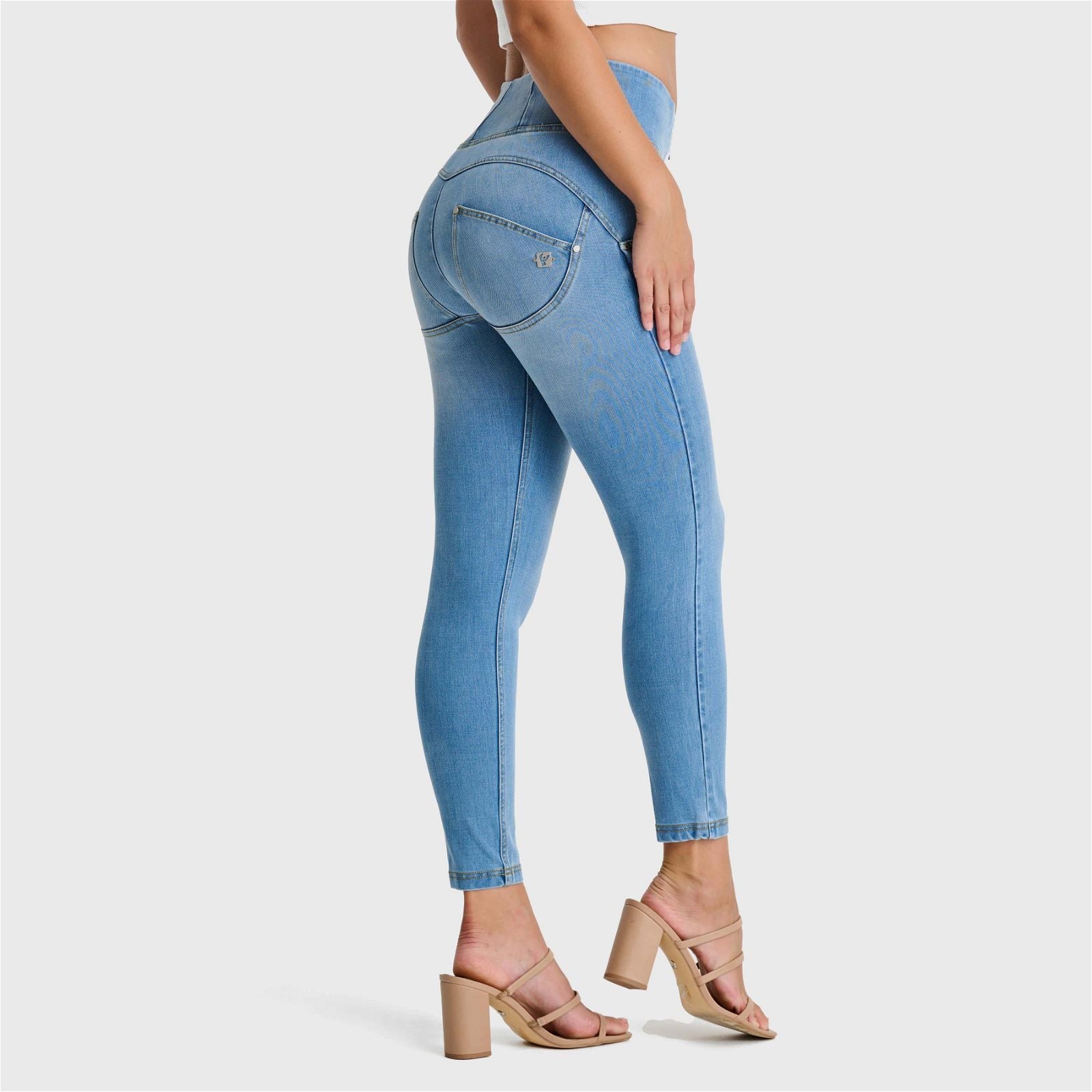 WR.UP® SNUG Jeans - High Waisted - 7/8 Length - Light Blue + Yellow Stitching 2