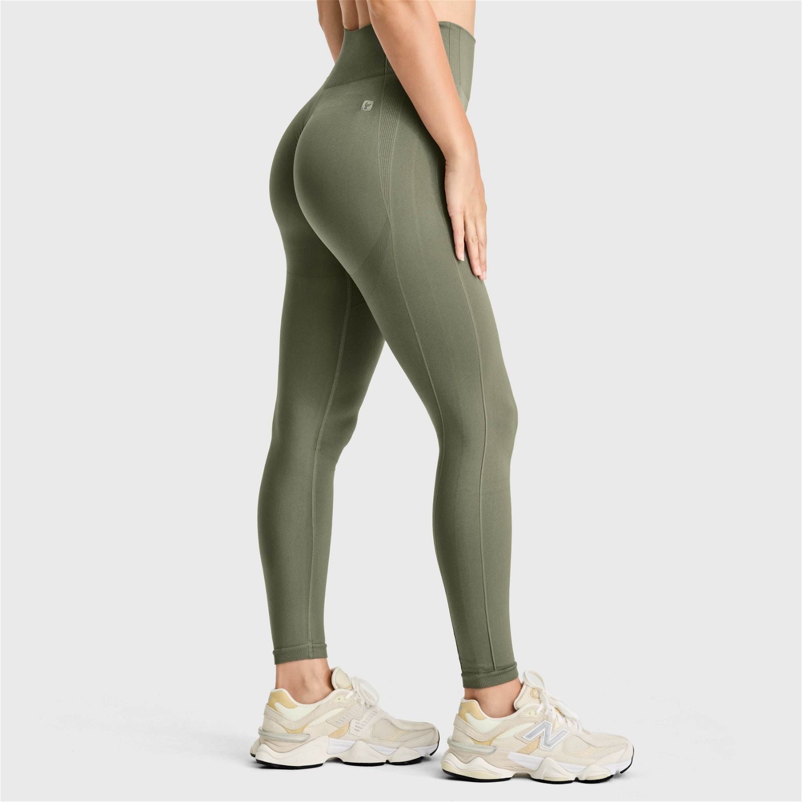 Seamless Active Leggings - High Waisted - 7/8 Length - Military Green 1