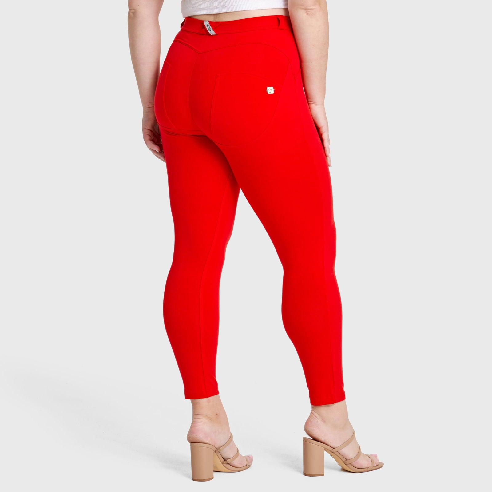 WR.UP® Curvy Fashion - High Waisted - 7/8 Length - Red 2