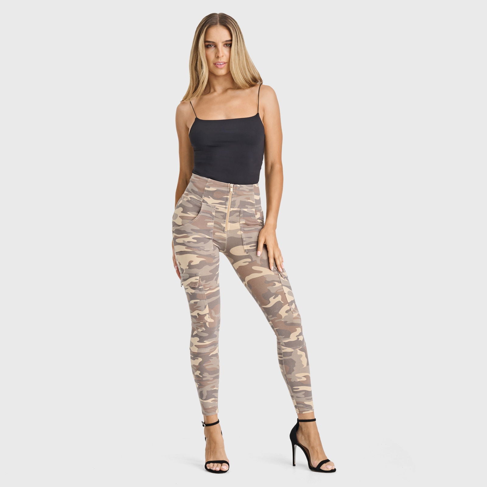 WR.UP® Cargo Fashion - High Waisted - 7/8 Length - Sand Camo 1