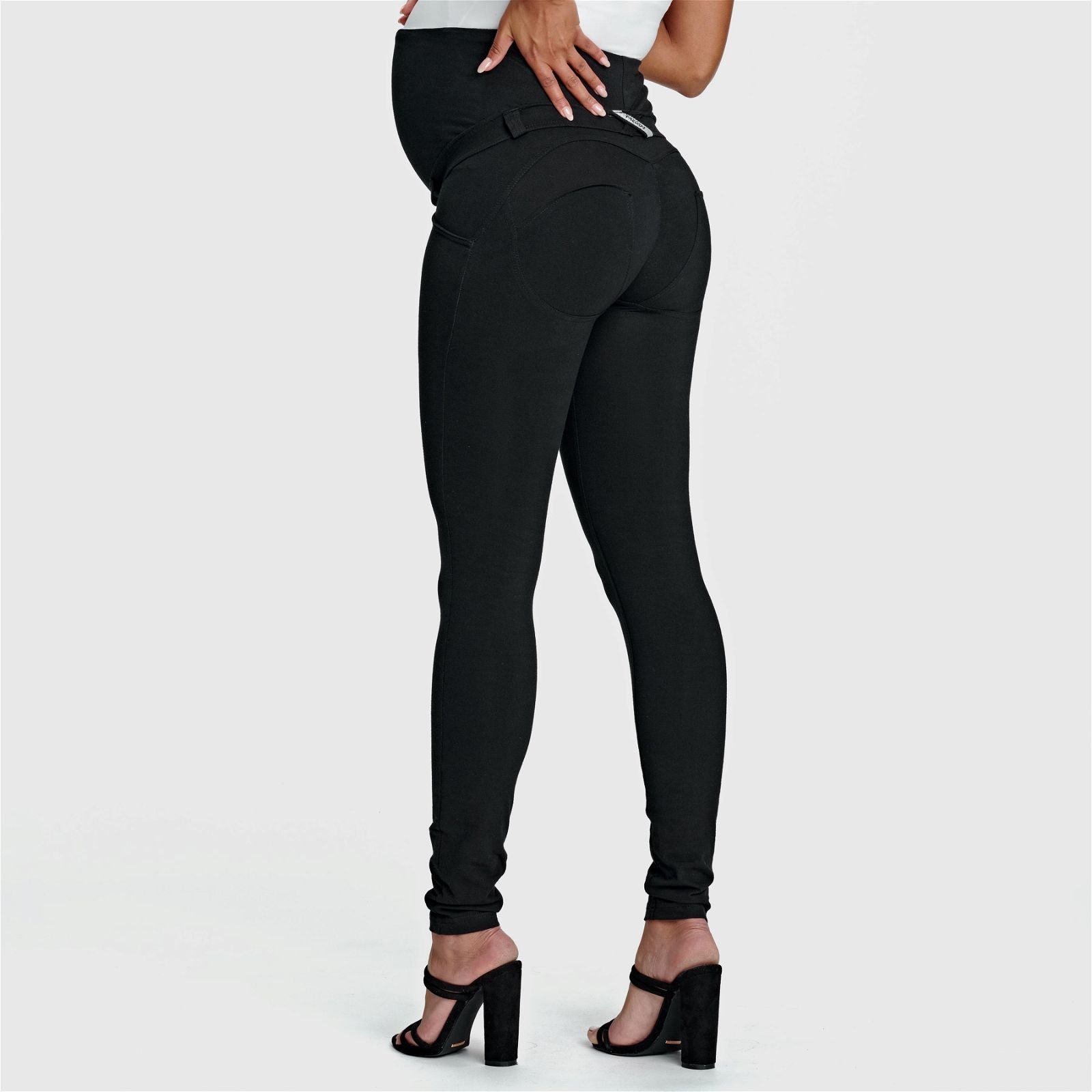 WR.UP® Maternity Fashion - Full Length - Black 3