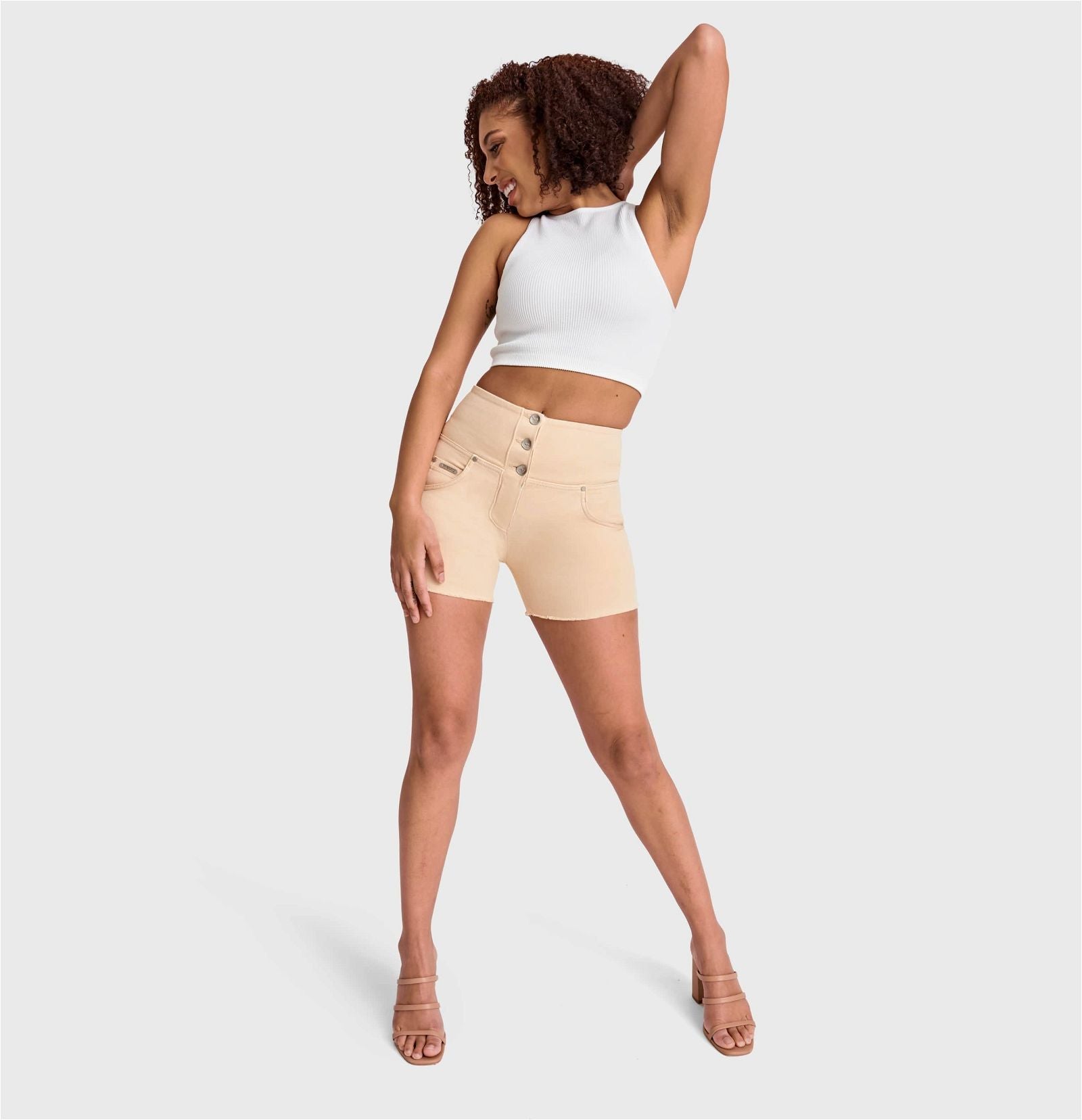 WR.UP® SNUG Jeans - 3 Button High Waisted - Shorts - Beige 3