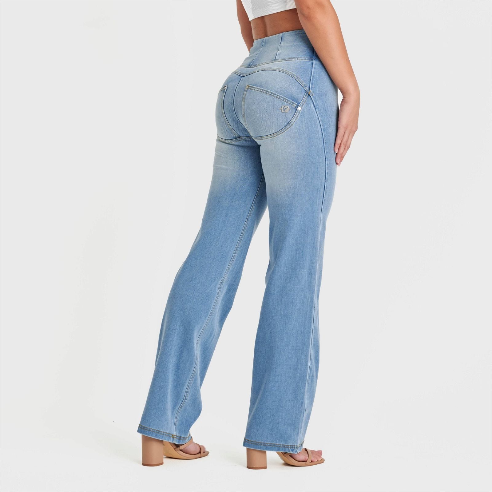 WR.UP® SNUG Jeans - High Waisted - Flare - Light Blue + Yellow Stitching 2