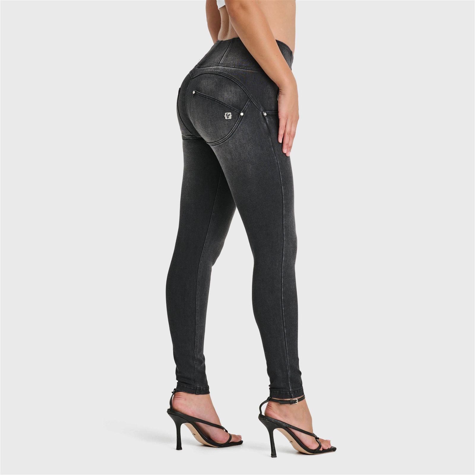 WR.UP® SNUG Jeans - High Waisted - Full Length - Black + Black Stitching 2