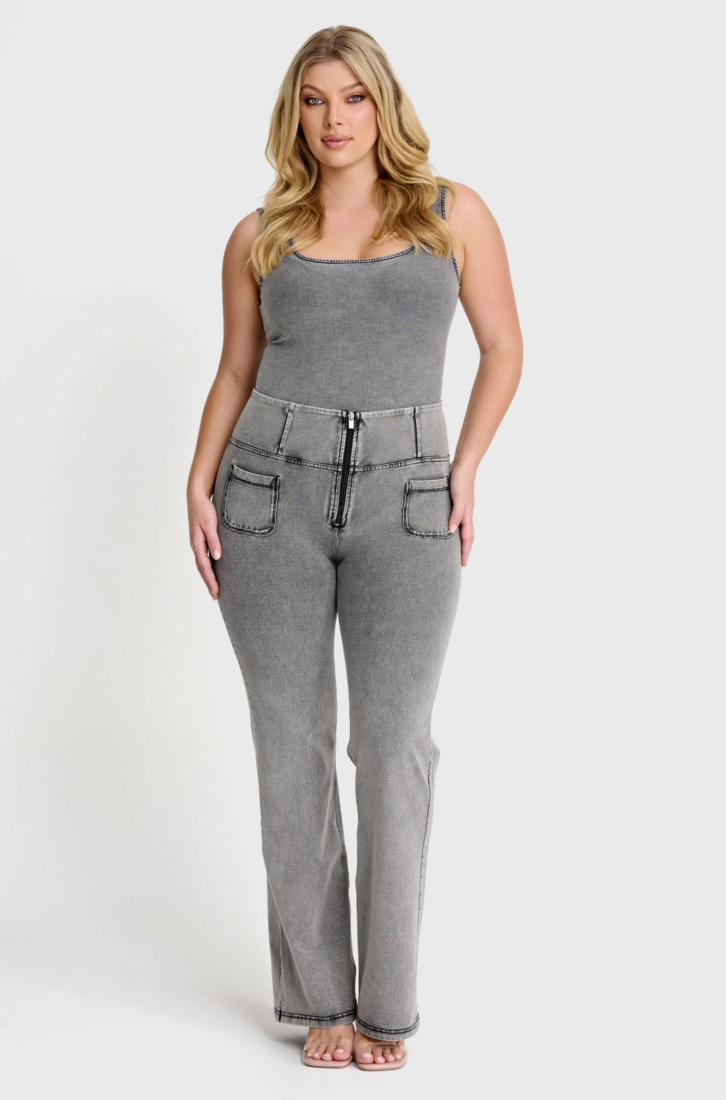 WRUP Denim with Front Pockets - Super High Waisted - Flare - Grey + Black Stitching