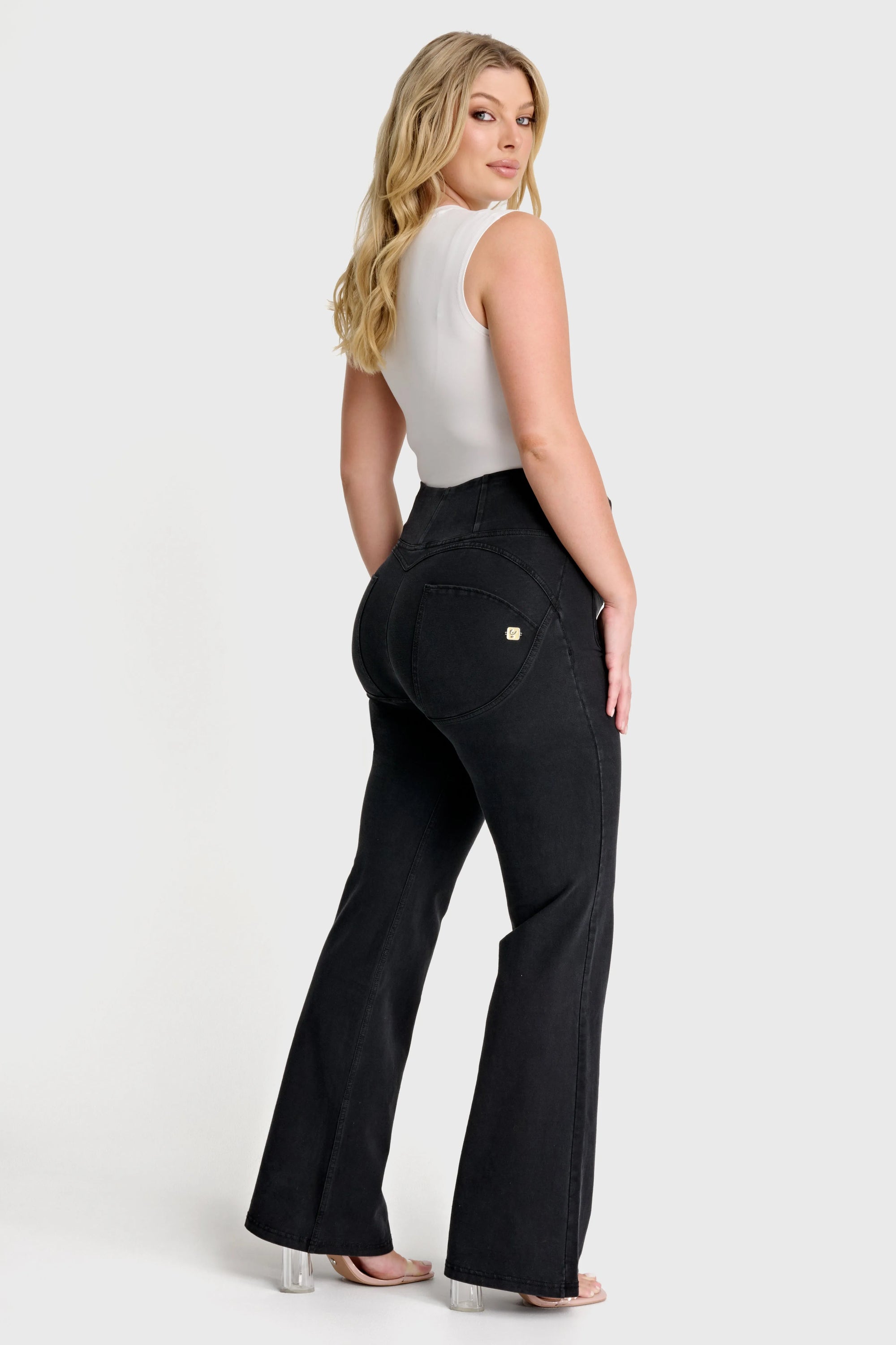 WR.UP® Denim with Front Pockets - Super High Waisted - Flare - Black + Black Stitching 2