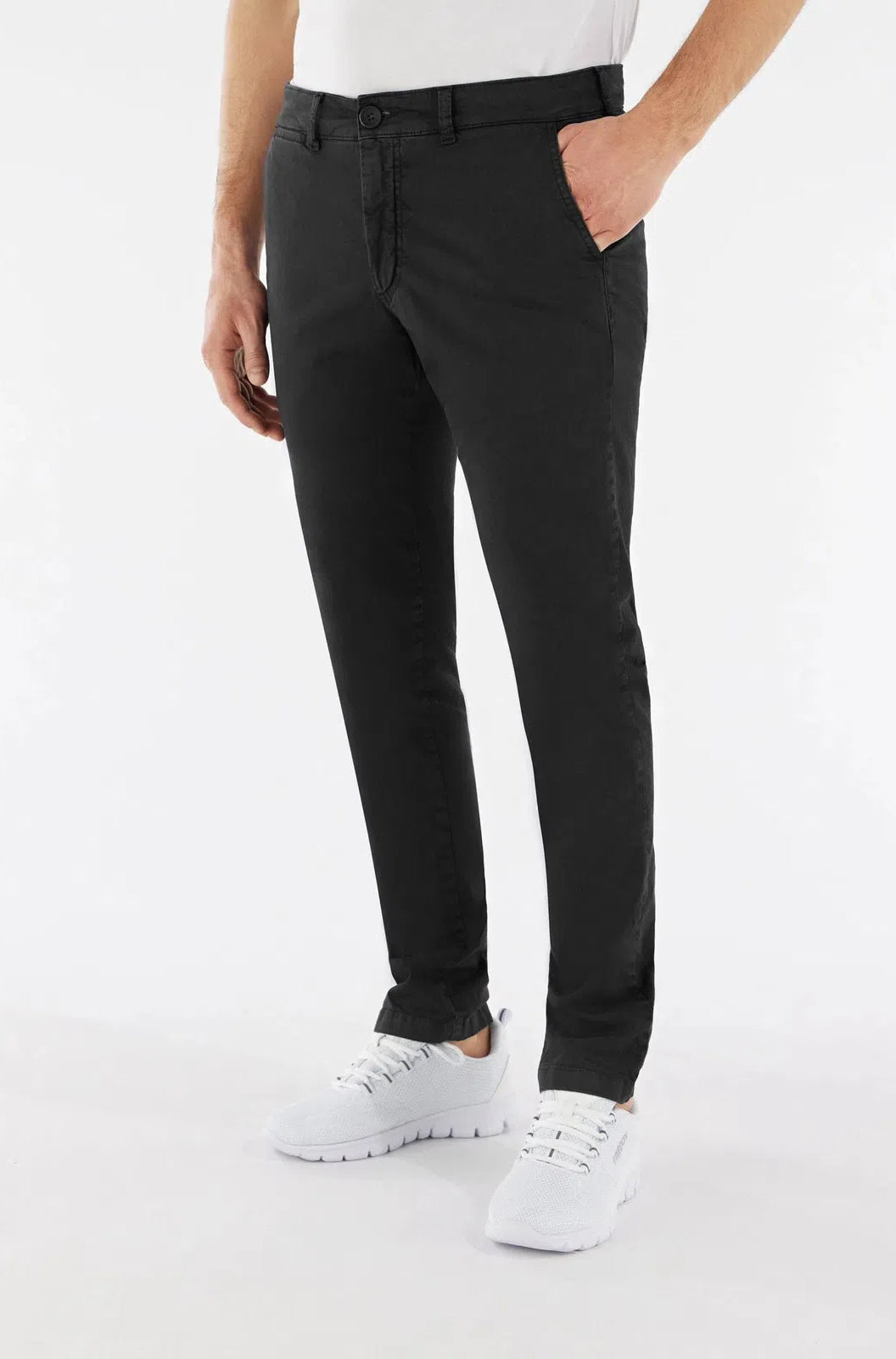 Men&#39;s Chino Pants - Black