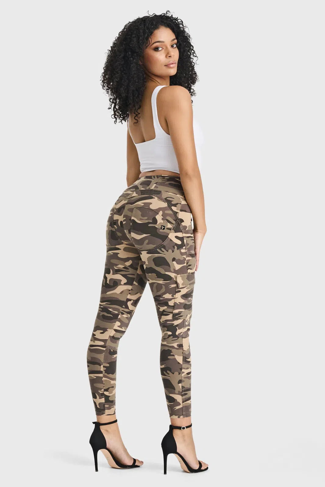 WR.UP® Cargo Fashion - High Waisted - 7/8 Length - Brown Camo 3