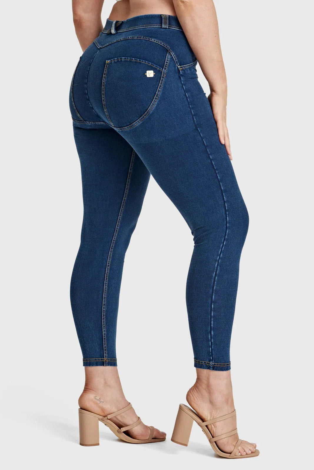 WR.UP® Curvy Denim - High Waisted - 7/8 Length - Dark Blue + Yellow Stitching 2