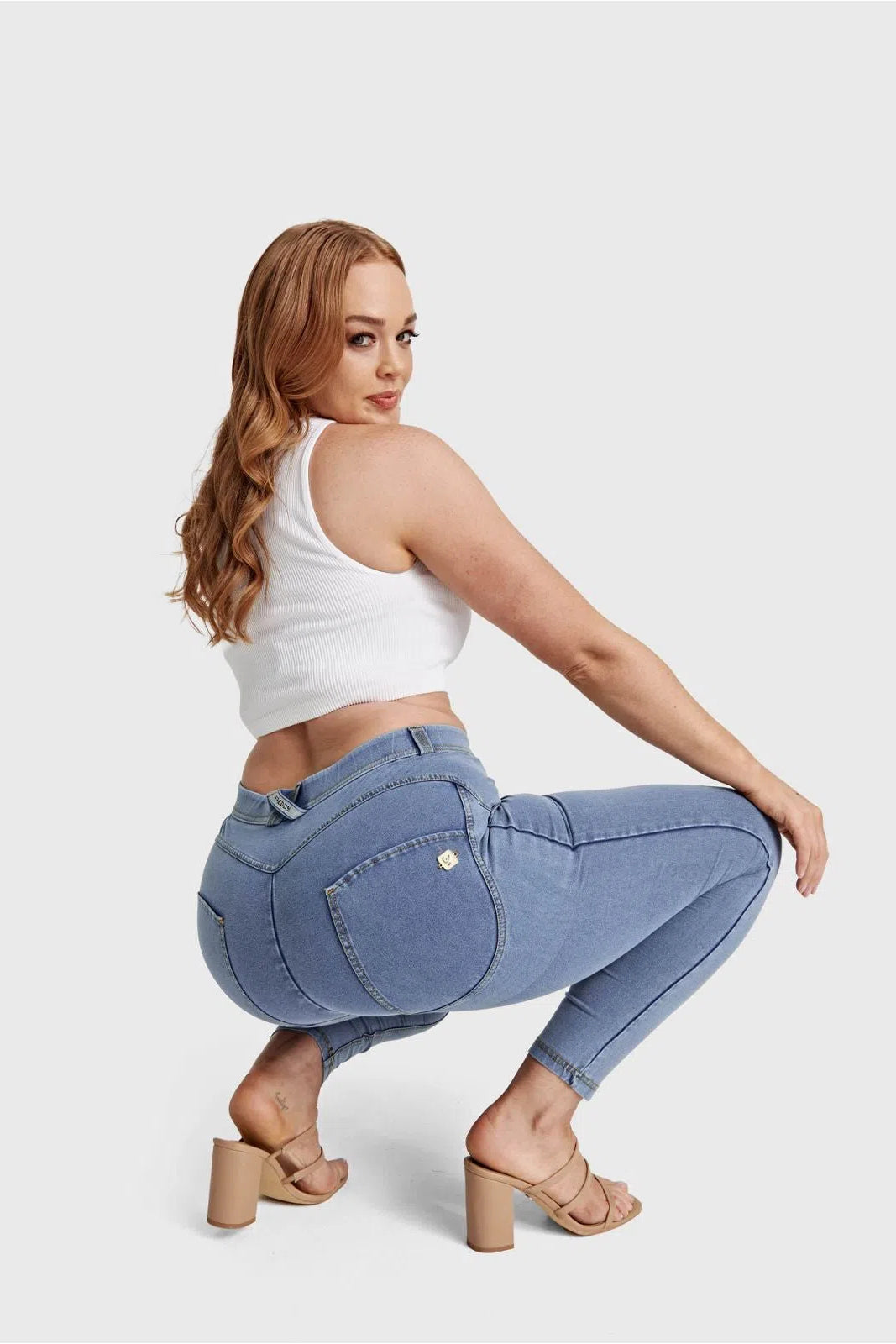 WR.UP® Curvy Denim - High Waisted - 7/8 Length - Light Blue + Yellow Stitching 2