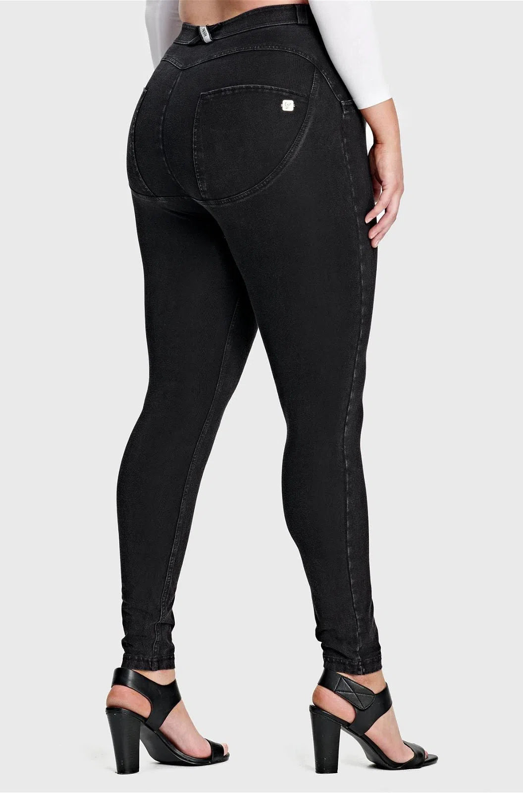 WR.UP® Curvy Denim - High Waisted - Full Length - Black + Black Stitching