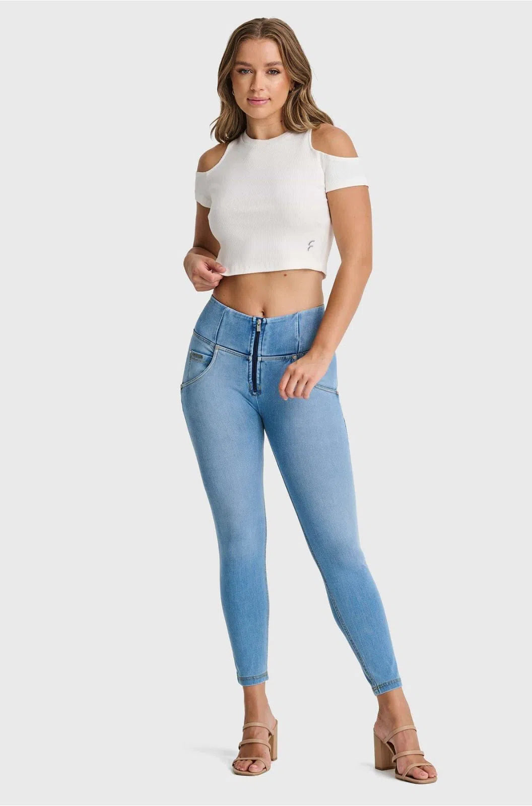 WR.UP® SNUG Jeans - High Waisted - 7/8 Length - Light Blue + Yellow Stitching