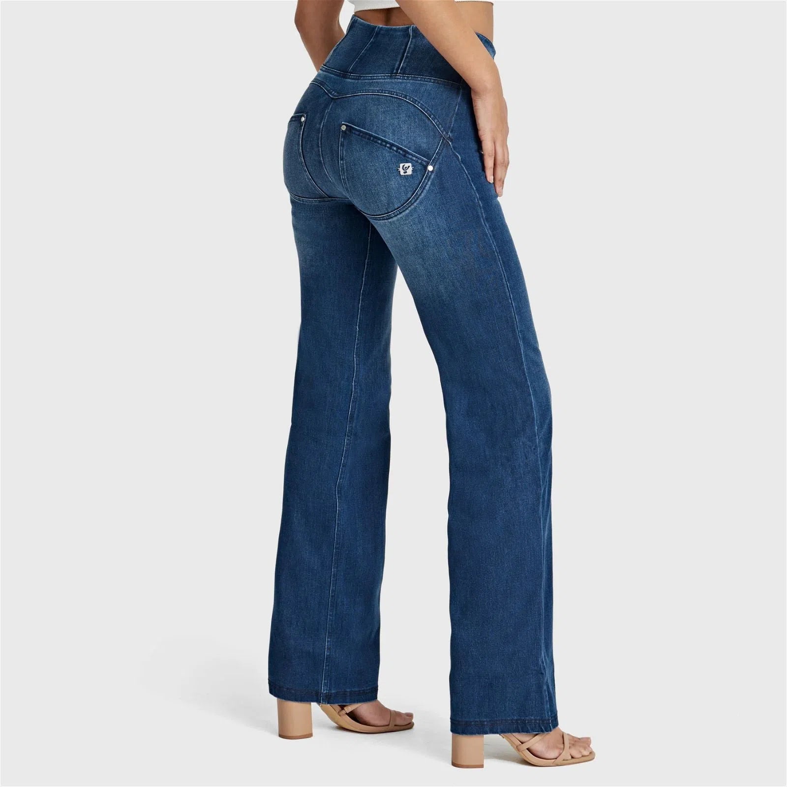 WR.UP® SNUG Jeans - High Waisted - Flare - Dark Blue + Blue Stitching 1